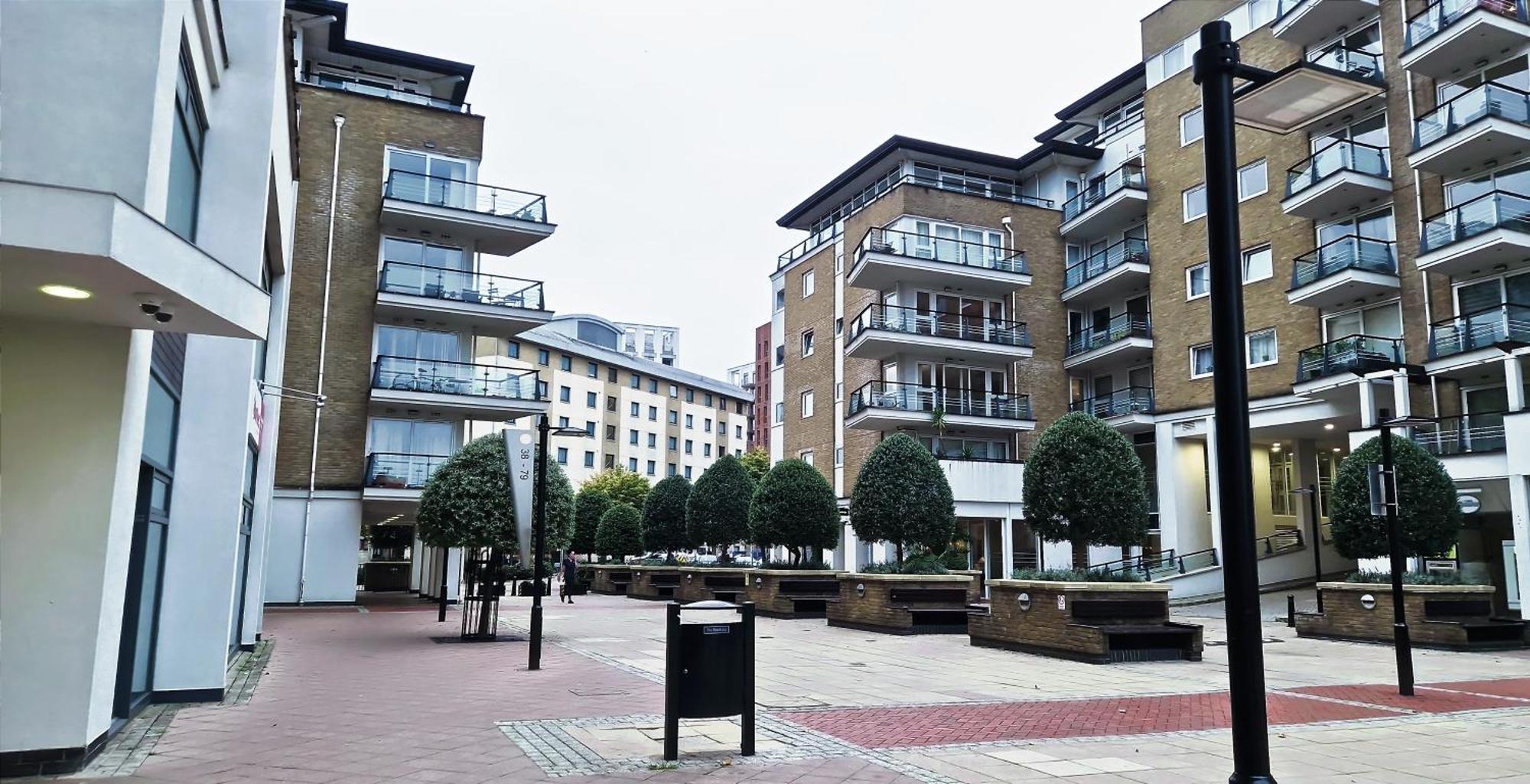 Charming Three Bedroom By The Thames Londra